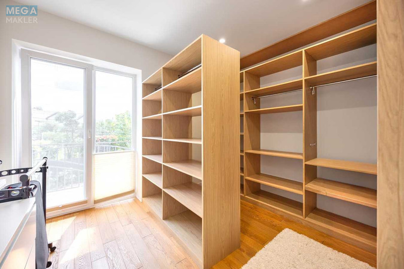 Продаж дома, 2&nbsp;поверху, 183&nbsp;кв.м, 4&nbsp;кімнати, ділянка 2,32&nbsp;сотки, <a class="location-link" href="/lviv/" title="Недвижимость Львів">Львів</a>, <a class="location-link" href="/lviv/frankovskij/" title="Недвижимость Франківський район">Франківський р-н</a>, Землеробна, 71 (изображение 18)