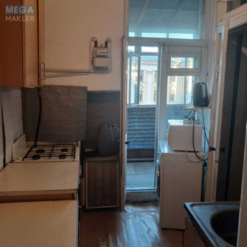 Продаж 2 кімнатної квартири (41/26/6), 4 пов. 4 пов. будинку, <a class="location-link" href="/kiev/" title="Недвижимость Київ">Київ</a>, <a class="location-link" href="/kiev/pecherskij/" title="Недвижимость Печерський район">Печерський р-н</a>, Івана Мазепи вул., 16-18/29 (изображение 4)