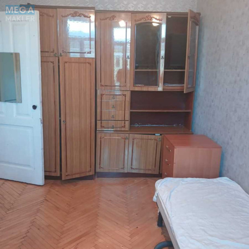 Продаж 2 кімнатної квартири (41/26/6), 4 пов. 4 пов. будинку, <a class="location-link" href="/kiev/" title="Недвижимость Київ">Київ</a>, <a class="location-link" href="/kiev/pecherskij/" title="Недвижимость Печерський район">Печерський р-н</a>, Івана Мазепи вул., 16-18/29 (изображение 10)