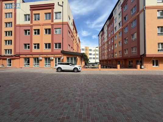 Продаж комерційної нерухомості, 47,70&nbsp;кв.м, под офис, <a class="location-link" href="/kiev/" title="Недвижимость Київ">Київ</a>, <a class="location-link" href="/kiev/shevchenkovskij/" title="Недвижимость Шевченківський район">Шевченківський р-н</a>, Глубочицкая ул., 17 (изображение 2)