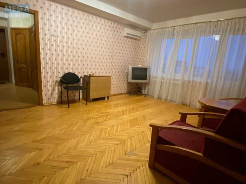 Оренда 3 кімнатної квартири, <a class="location-link" href="/kiev/" title="Недвижимость Київ">Київ</a>, <a class="location-link" href="/kiev/podolskij/" title="Недвижимость Подільський район">Подільський р-н</a>, Кирилівська вул., 117 (изображение 2)