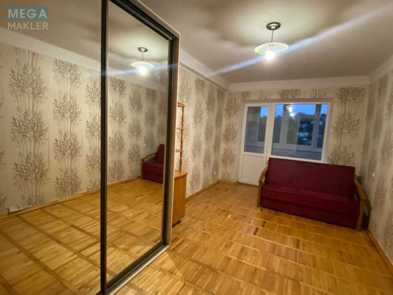 Оренда 3 кімнатної квартири, <a class="location-link" href="/kiev/" title="Недвижимость Київ">Київ</a>, <a class="location-link" href="/kiev/podolskij/" title="Недвижимость Подільський район">Подільський р-н</a>, Кирилівська вул., 117 (изображение 6)