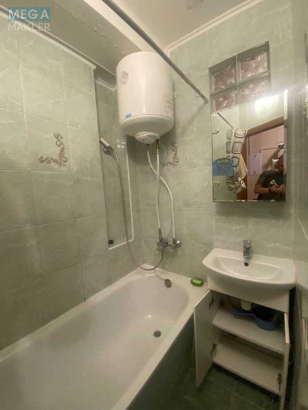 Оренда 3 кімнатної квартири, <a class="location-link" href="/kiev/" title="Недвижимость Київ">Київ</a>, <a class="location-link" href="/kiev/podolskij/" title="Недвижимость Подільський район">Подільський р-н</a>, Кирилівська вул., 117 (изображение 8)