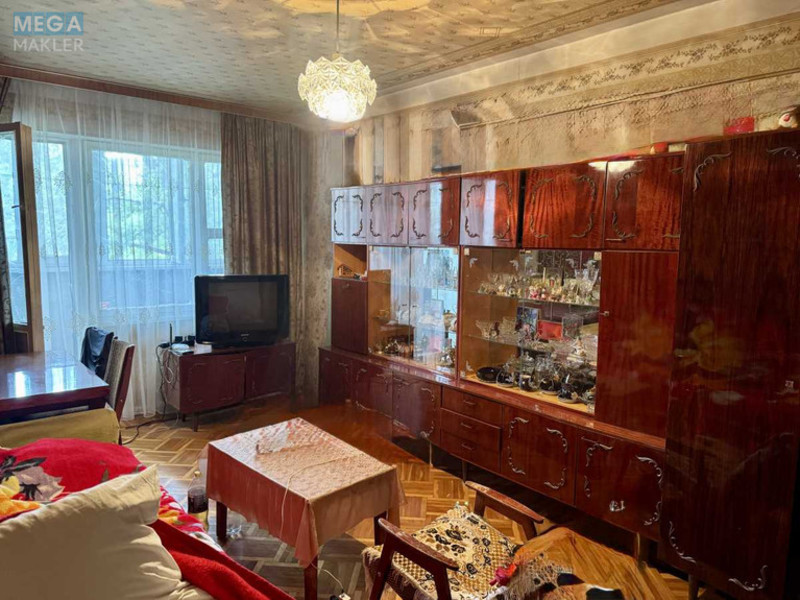 Продаж 3 кімнатної квартири (73/42/8), 3 пов. 16 пов. будинку, <a class="location-link" href="/kiev/" title="Недвижимость Київ">Київ</a>, <a class="location-link" href="/kiev/solomenskij/" title="Недвижимость Солом'янський район">Солом'янський р-н</a>, Вадима Гетьмана вул., 40 (изображение 5)