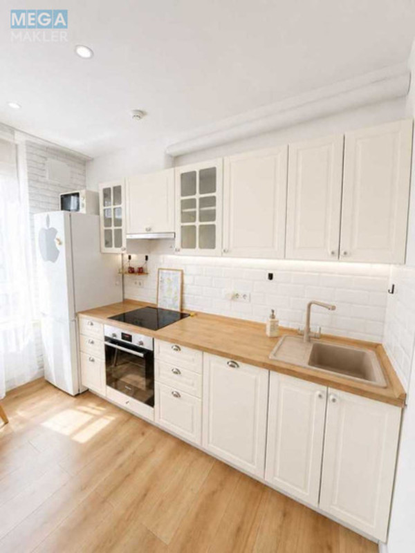 Продаж 1 кімнатної квартири (30/?/14), 3 пов. 9 пов. будинку, <a class="location-link" href="/kiev/" title="Недвижимость Київ">Київ</a>, <a class="location-link" href="/kiev/shevchenkovskij/" title="Недвижимость Шевченківський район">Шевченківський р-н</a>, Салютна вул., 2 (изображение 3)