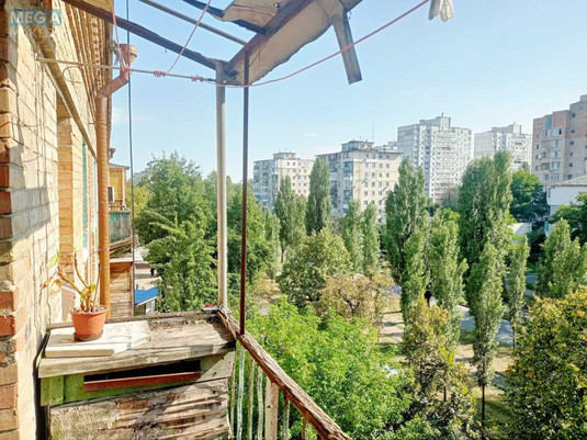 Продаж 2 кімнатної квартири (43/27/7), 5 пов. 5 пов. будинку, <a class="location-link" href="/kiev/" title="Недвижимость Київ">Київ</a>, <a class="location-link" href="/kiev/solomenskij/" title="Недвижимость Солом'янський район">Солом'янський р-н</a>, Вацлава Гавела бульв., 79 (изображение 9)
