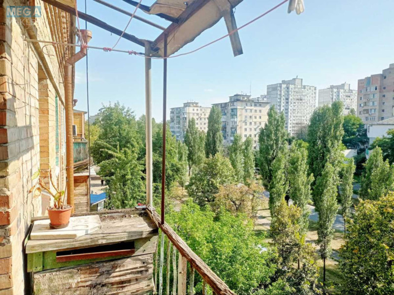 Продаж 2 кімнатної квартири (43/27/7), 5 пов. 5 пов. будинку, <a class="location-link" href="/kiev/" title="Недвижимость Київ">Київ</a>, <a class="location-link" href="/kiev/solomenskij/" title="Недвижимость Солом'янський район">Солом'янський р-н</a>, Вацлава Гавела бульв., 79 (изображение 9)