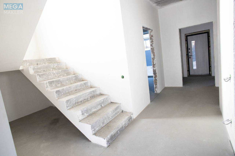 Продаж дома, 2&nbsp;поверху, 200&nbsp;кв.м, 5&nbsp;кімнат, ділянка 8&nbsp;соток, <a class="location-link" href="/kiev/" title="Недвижимость Київ">Київ</a>, <a class="location-link" href="/kiev/solomenskij/" title="Недвижимость Солом'янський район">Солом'янський р-н</a>, Сергія Колоса вул., 5 (изображение 18)