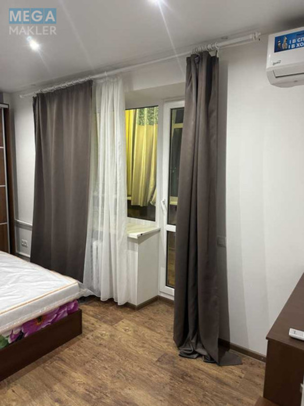 Оренда 2 кімнатної квартири, <a class="location-link" href="/kiev/" title="Недвижимость Київ">Київ</a>, <a class="location-link" href="/kiev/solomenskij/" title="Недвижимость Солом'янський район">Солом'янський р-н</a>, Валерія Лобановського просп., 39А (изображение 4)
