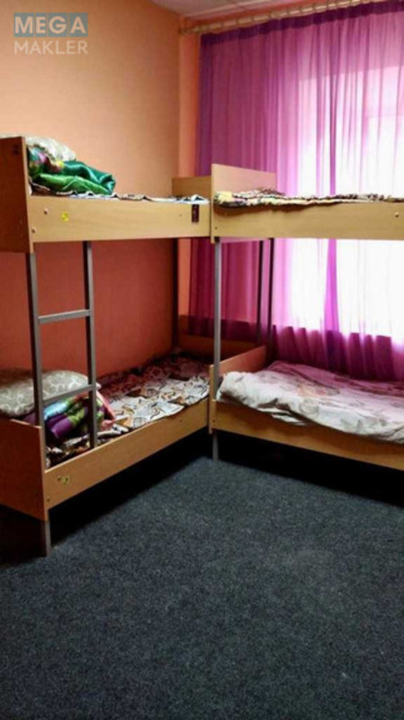 Оренда комерційної нерухомості, 180&nbsp;кв.м, под магазин, <a class="location-link" href="/kiev/" title="Недвижимость Київ">Київ</a>, <a class="location-link" href="/kiev/goloseevskij/" title="Недвижимость Голосіївський район">Голосіївський р-н</a>, Саксаганского ул., 67 (изображение 8)