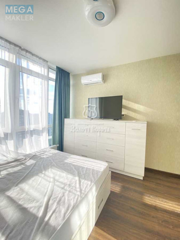 Продаж 3 кімнатної квартири (75/38/10), 25 пов. 26 пов. будинку, <a class="location-link" href="/kiev/" title="Недвижимость Київ">Київ</a>, <a class="location-link" href="/kiev/svyatoshinskij/" title="Недвижимость Святошинський район">Святошинський р-н</a>, Львівська вул., 15 (изображение 3)