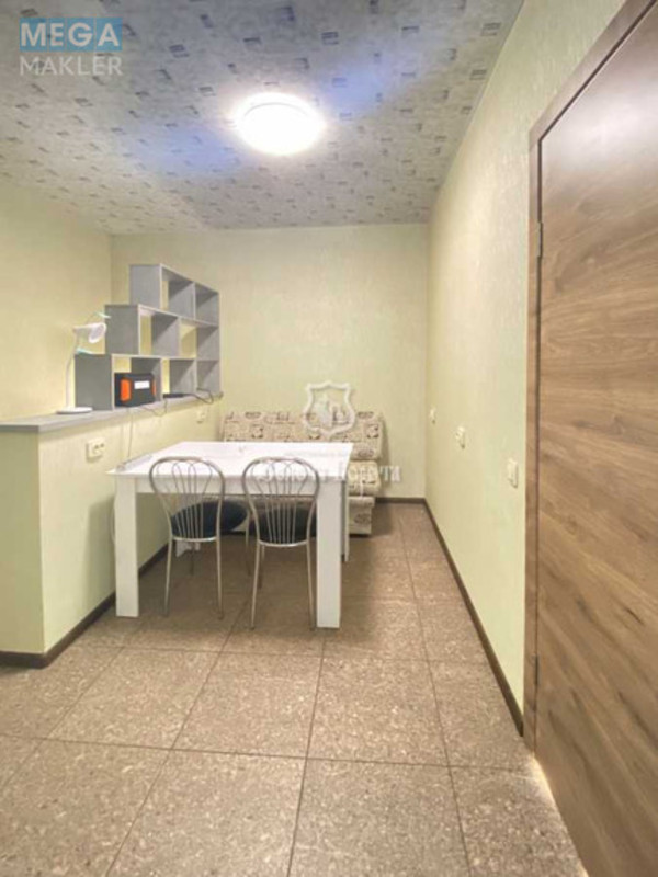 Продаж 3 кімнатної квартири (75/38/10), 25 пов. 26 пов. будинку, <a class="location-link" href="/kiev/" title="Недвижимость Київ">Київ</a>, <a class="location-link" href="/kiev/svyatoshinskij/" title="Недвижимость Святошинський район">Святошинський р-н</a>, Львівська вул., 15 (изображение 10)