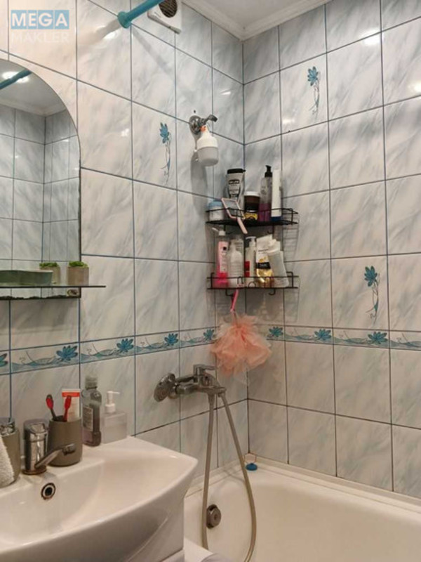 Продаж 1 кімнатної квартири (33/?/7), 9 пов. 9 пов. будинку, <a class="location-link" href="/kiev/" title="Недвижимость Київ">Київ</a>, <a class="location-link" href="/kiev/svyatoshinskij/" title="Недвижимость Святошинський район">Святошинський р-н</a>, Жмеринська вул., 36 (изображение 8)