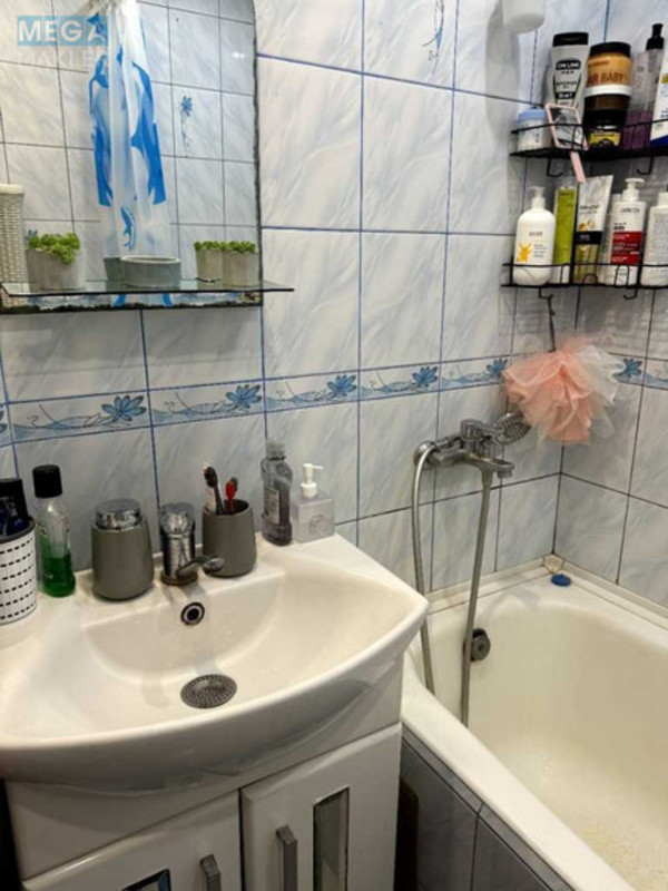 Продаж 1 кімнатної квартири (33/?/7), 9 пов. 9 пов. будинку, <a class="location-link" href="/kiev/" title="Недвижимость Київ">Київ</a>, <a class="location-link" href="/kiev/svyatoshinskij/" title="Недвижимость Святошинський район">Святошинський р-н</a>, Жмеринська вул., 36 (изображение 10)