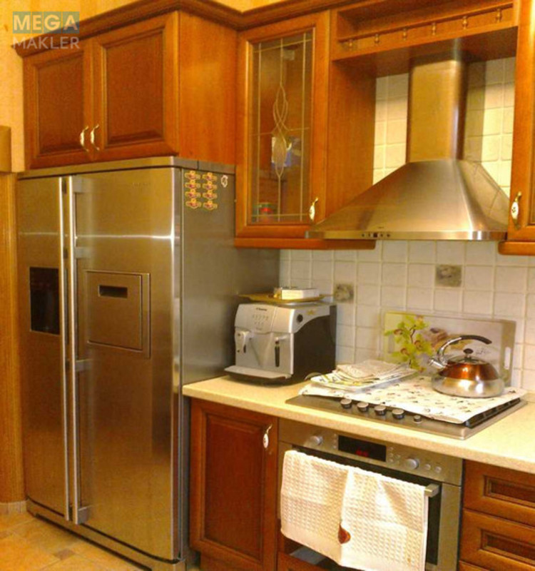 Продаж 3 кімнатної квартири (80/55/11), 4 пов. 4 пов. будинку, <a class="location-link" href="/kiev/" title="Недвижимость Київ">Київ</a>, <a class="location-link" href="/kiev/pecherskij/" title="Недвижимость Печерський район">Печерський р-н</a>, Велика Васильківська вул., 79 (изображение 3)