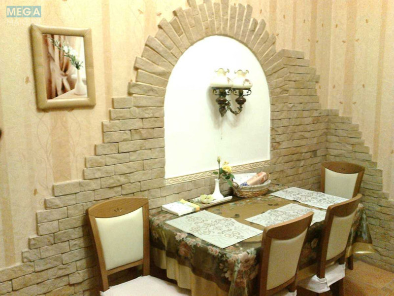 Продаж 3 кімнатної квартири (80/55/11), 4 пов. 4 пов. будинку, <a class="location-link" href="/kiev/" title="Недвижимость Київ">Київ</a>, <a class="location-link" href="/kiev/pecherskij/" title="Недвижимость Печерський район">Печерський р-н</a>, Велика Васильківська вул., 79 (изображение 4)
