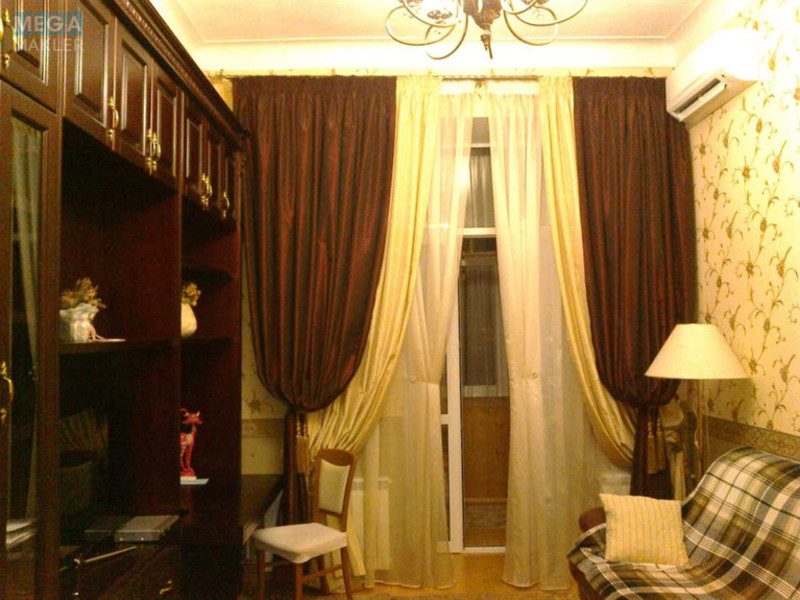 Продаж 3 кімнатної квартири (80/55/11), 4 пов. 4 пов. будинку, <a class="location-link" href="/kiev/" title="Недвижимость Київ">Київ</a>, <a class="location-link" href="/kiev/pecherskij/" title="Недвижимость Печерський район">Печерський р-н</a>, Велика Васильківська вул., 79 (изображение 6)