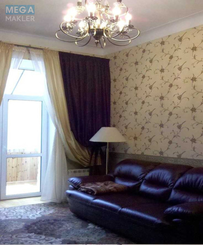 Продаж 3 кімнатної квартири (80/55/11), 4 пов. 4 пов. будинку, <a class="location-link" href="/kiev/" title="Недвижимость Київ">Київ</a>, <a class="location-link" href="/kiev/pecherskij/" title="Недвижимость Печерський район">Печерський р-н</a>, Велика Васильківська вул., 79 (изображение 8)