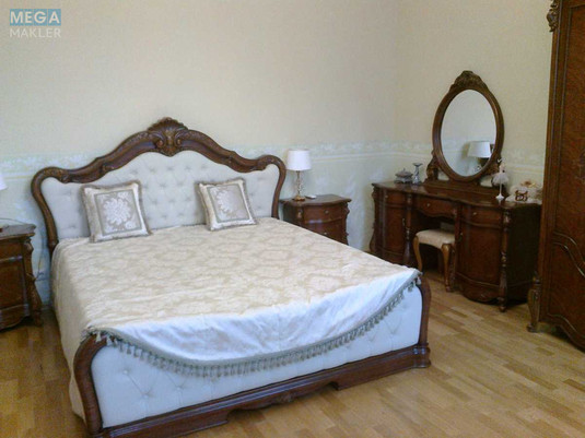 Продаж 3 кімнатної квартири (80/55/11), 4 пов. 4 пов. будинку, <a class="location-link" href="/kiev/" title="Недвижимость Київ">Київ</a>, <a class="location-link" href="/kiev/pecherskij/" title="Недвижимость Печерський район">Печерський р-н</a>, Велика Васильківська вул., 79 (изображение 11)