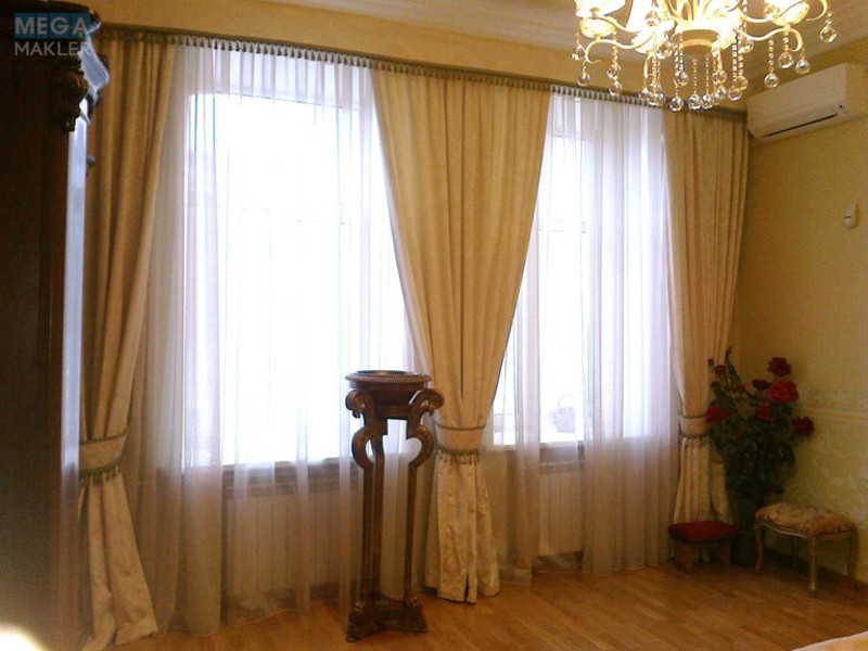 Продаж 3 кімнатної квартири (80/55/11), 4 пов. 4 пов. будинку, <a class="location-link" href="/kiev/" title="Недвижимость Київ">Київ</a>, <a class="location-link" href="/kiev/pecherskij/" title="Недвижимость Печерський район">Печерський р-н</a>, Велика Васильківська вул., 79 (изображение 15)
