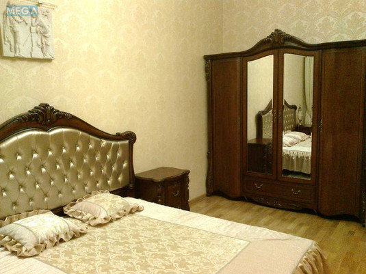 Продаж 3 кімнатної квартири (80/55/11), 4 пов. 4 пов. будинку, <a class="location-link" href="/kiev/" title="Недвижимость Київ">Київ</a>, <a class="location-link" href="/kiev/pecherskij/" title="Недвижимость Печерський район">Печерський р-н</a>, Велика Васильківська вул., 79 (изображение 19)