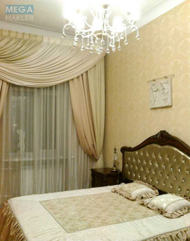 Продаж 3 кімнатної квартири (80/55/11), 4 пов. 4 пов. будинку, <a class="location-link" href="/kiev/" title="Недвижимость Київ">Київ</a>, <a class="location-link" href="/kiev/pecherskij/" title="Недвижимость Печерський район">Печерський р-н</a>, Велика Васильківська вул., 79 (изображение 20)