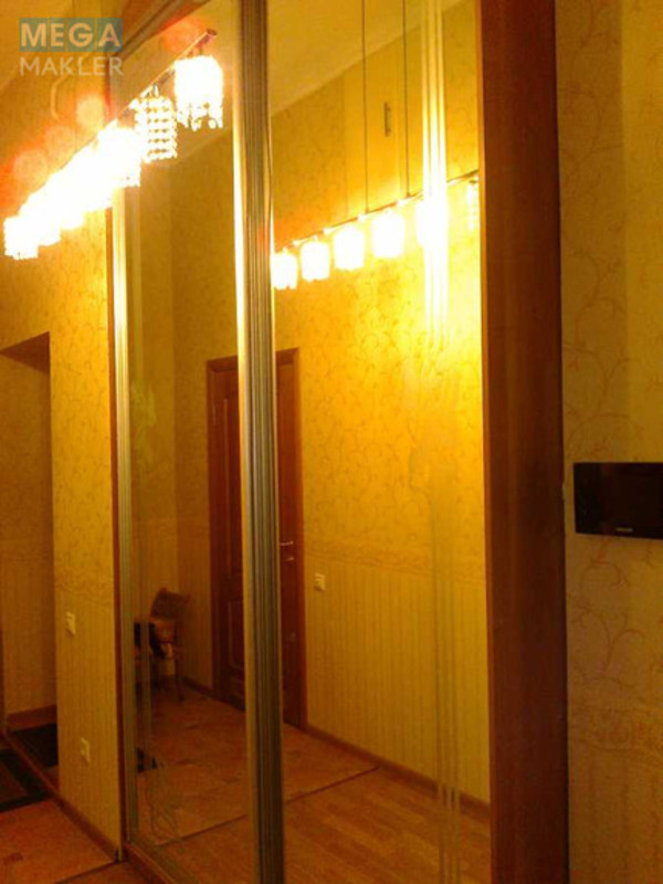 Продаж 3 кімнатної квартири (80/55/11), 4 пов. 4 пов. будинку, <a class="location-link" href="/kiev/" title="Недвижимость Київ">Київ</a>, <a class="location-link" href="/kiev/pecherskij/" title="Недвижимость Печерський район">Печерський р-н</a>, Велика Васильківська вул., 79 (изображение 24)