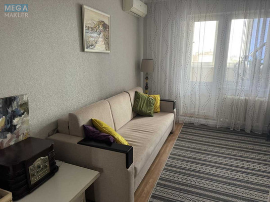 Оренда 3 кімнатної квартири, <a class="location-link" href="/kiev/" title="Недвижимость Київ">Київ</a>, <a class="location-link" href="/kiev/darnickij/" title="Недвижимость Дарницький район">Дарницький р-н</a>, Харківське шосе, 56 (изображение 10)