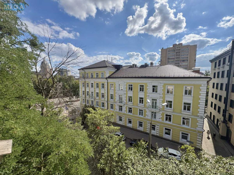 Оренда 2 кімнатної квартири, <a class="location-link" href="/kiev/" title="Недвижимость Київ">Київ</a>, <a class="location-link" href="/kiev/pecherskij/" title="Недвижимость Печерський район">Печерський р-н</a>, Євгена Гуцала пров., 4 (изображение 9)