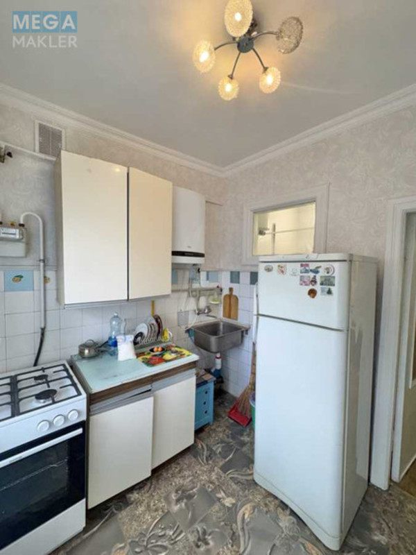 Оренда 2 кімнатної квартири, <a class="location-link" href="/kiev/" title="Недвижимость Київ">Київ</a>, <a class="location-link" href="/kiev/pecherskij/" title="Недвижимость Печерський район">Печерський р-н</a>, Євгена Гуцала пров., 4 (изображение 16)