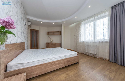Продаж 2 кімнатної квартири (86/45/15), 13 пов. 25 пов. будинку, <a class="location-link" href="/kiev/" title="Недвижимость Київ">Київ</a>, <a class="location-link" href="/kiev/goloseevskij/" title="Недвижимость Голосіївський район">Голосіївський р-н</a>, Голосіївська вул., 13б (изображение 12)