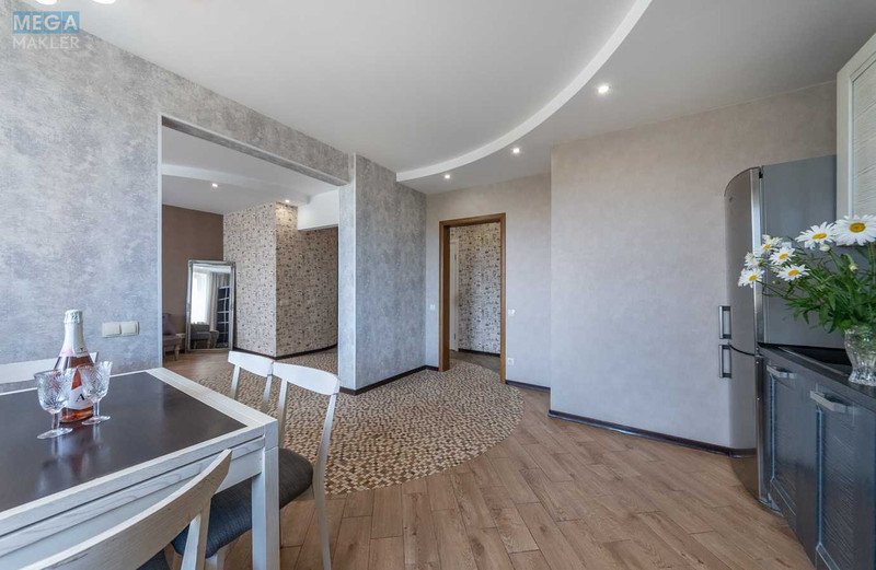 Продаж 2 кімнатної квартири (86/45/15), 13 пов. 25 пов. будинку, <a class="location-link" href="/kiev/" title="Недвижимость Київ">Київ</a>, <a class="location-link" href="/kiev/goloseevskij/" title="Недвижимость Голосіївський район">Голосіївський р-н</a>, Голосіївська вул., 13б (изображение 16)