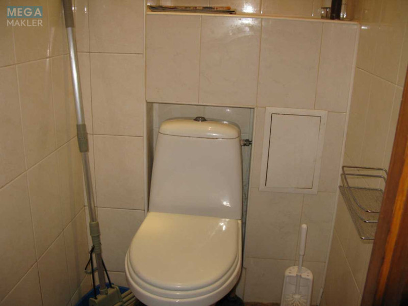 Оренда 2 кімнатної квартири, <a class="location-link" href="/kiev/" title="Недвижимость Київ">Київ</a>, <a class="location-link" href="/kiev/darnickij/" title="Недвижимость Дарницький район">Дарницький р-н</a>, Ревуцкого ул. (изображение 9)
