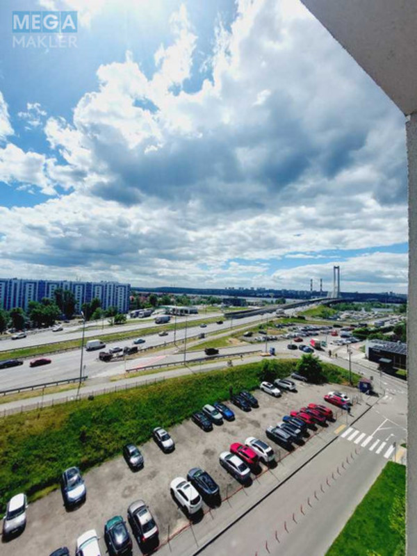 Продаж 3 кімнатної квартири (68/40/12), 8 пов. 25 пов. будинку, <a class="location-link" href="/kiev/" title="Недвижимость Київ">Київ</a>, <a class="location-link" href="/kiev/darnickij/" title="Недвижимость Дарницький район">Дарницький р-н</a>, Заречная ул., 2 (изображение 12)