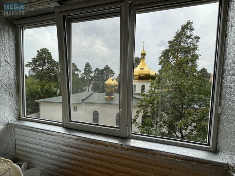 Продаж 3 кімнатної квартири (70/21/9,2), 4 пов. 9 пов. будинку, <a class="location-link" href="/kiev/" title="Недвижимость Київ">Київ</a>, <a class="location-link" href="/kiev/darnickij/" title="Недвижимость Дарницький район">Дарницький р-н</a>, Юрия Литвинского ул., 84 (изображение 8)