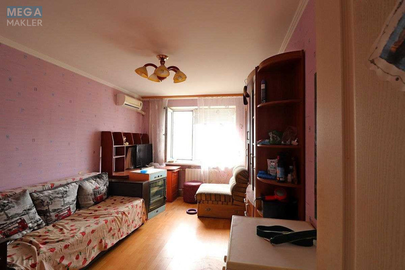 Продаж 3 кімнатної квартири (72/45/8), 16 пов. 16 пов. будинку, <a class="location-link" href="/kiev/" title="Недвижимость Київ">Київ</a>, <a class="location-link" href="/kiev/goloseevskij/" title="Недвижимость Голосіївський район">Голосіївський р-н</a>, Голосіївський просп., 15б (изображение 10)