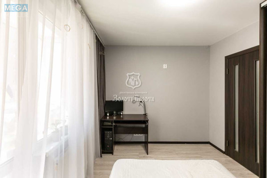 Продаж 1 кімнатної квартири (36,8/20,4/5,5), 2 пов. 6 пов. будинку, <a class="location-link" href="/kiev/" title="Недвижимость Київ">Київ</a>, <a class="location-link" href="/kiev/svyatoshinskij/" title="Недвижимость Святошинський район">Святошинський р-н</a>, Стеценка вул., 75м (изображение 10)