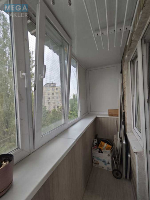 Продаж 2 кімнатної квартири (44/29/8), 9 пов. 9 пов. будинку, <a class="location-link" href="/kiev/" title="Недвижимость Київ">Київ</a>, <a class="location-link" href="/kiev/shevchenkovskij/" title="Недвижимость Шевченківський район">Шевченківський р-н</a>, Академика Щусева ул., 42 (изображение 10)
