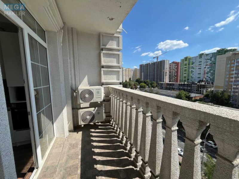 Продаж 1 кімнатної квартири (68/32/10), 9 пов. 13 пов. будинку, <a class="location-link" href="/kiev/" title="Недвижимость Київ">Київ</a>, <a class="location-link" href="/kiev/goloseevskij/" title="Недвижимость Голосіївський район">Голосіївський р-н</a>, Михайла Максимовича вул., 28 (изображение 3)