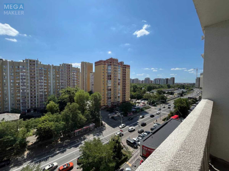 Продаж 1 кімнатної квартири (68/32/10), 9 пов. 13 пов. будинку, <a class="location-link" href="/kiev/" title="Недвижимость Київ">Київ</a>, <a class="location-link" href="/kiev/goloseevskij/" title="Недвижимость Голосіївський район">Голосіївський р-н</a>, Михайла Максимовича вул., 28 (изображение 4)