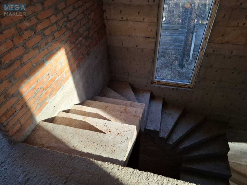 Продаж дома, 2&nbsp;поверху, 190,50&nbsp;кв.м, 7&nbsp;кімнат, ділянка 10&nbsp;соток, <a class="location-link" href="/kiev/" title="Недвижимость Київ">Київ</a>, <a class="location-link" href="/kiev/svyatoshinskij/" title="Недвижимость Святошинський район">Святошинський р-н</a>, Михайла Чалого вул., 47А (изображение 19)