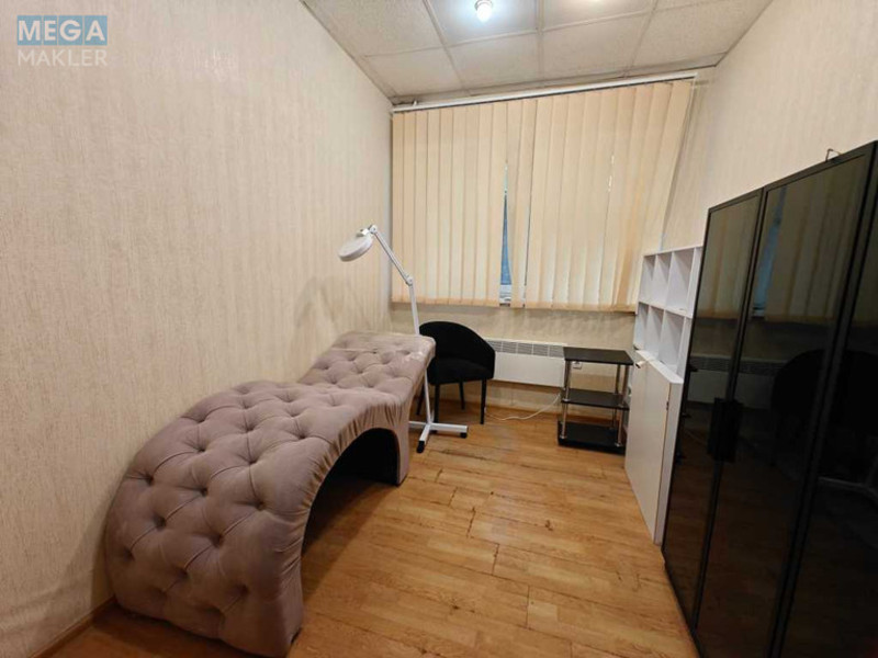 Продаж комерційної нерухомості, 58&nbsp;кв.м, под офис, <a class="location-link" href="/kiev/" title="Недвижимость Київ">Київ</a>, <a class="location-link" href="/kiev/shevchenkovskij/" title="Недвижимость Шевченківський район">Шевченківський р-н</a>, Академика Щусева ул., 36 (изображение 4)