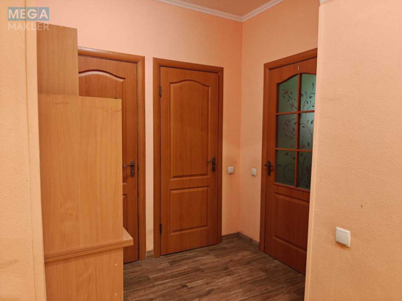 Продаж комерційної нерухомості, 58&nbsp;кв.м, под офис, <a class="location-link" href="/kiev/" title="Недвижимость Київ">Київ</a>, <a class="location-link" href="/kiev/shevchenkovskij/" title="Недвижимость Шевченківський район">Шевченківський р-н</a>, Академика Щусева ул., 36 (изображение 9)