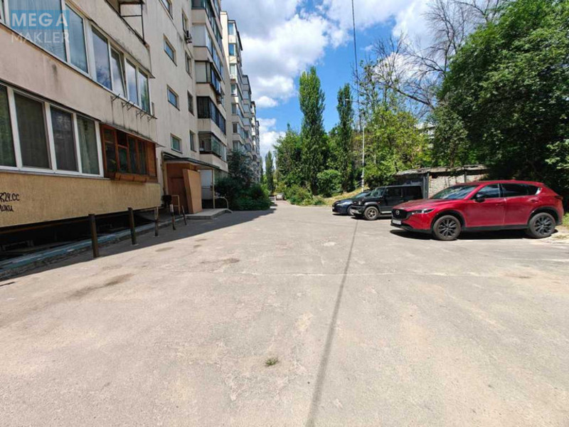 Продаж комерційної нерухомості, 58&nbsp;кв.м, под офис, <a class="location-link" href="/kiev/" title="Недвижимость Київ">Київ</a>, <a class="location-link" href="/kiev/shevchenkovskij/" title="Недвижимость Шевченківський район">Шевченківський р-н</a>, Академика Щусева ул., 36 (изображение 13)