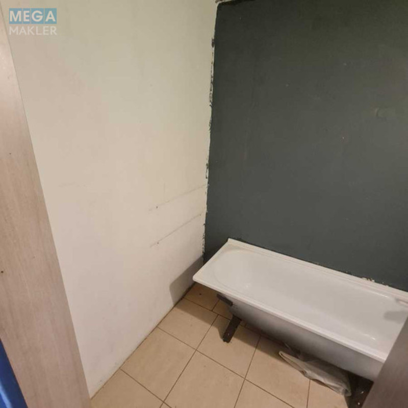 Продаж 2 кімнатної квартири (73/42/12), 13 пов. 20 пов. будинку, <a class="location-link" href="/kiev/" title="Недвижимость Київ">Київ</a>, <a class="location-link" href="/kiev/dneprovskij/" title="Недвижимость Дніпровський район">Дніпровський р-н</a>, Дарницький бульв., 8 (изображение 7)