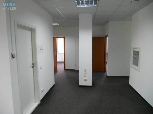 Оренда комерційної нерухомості, 430&nbsp;кв.м, под офис, <a class="location-link" href="/kiev/" title="Недвижимость Київ">Київ</a>, <a class="location-link" href="/kiev/obolonskij/" title="Недвижимость Оболонський район">Оболонський р-н</a>, Новоконстантиновская ул. (изображение 3)