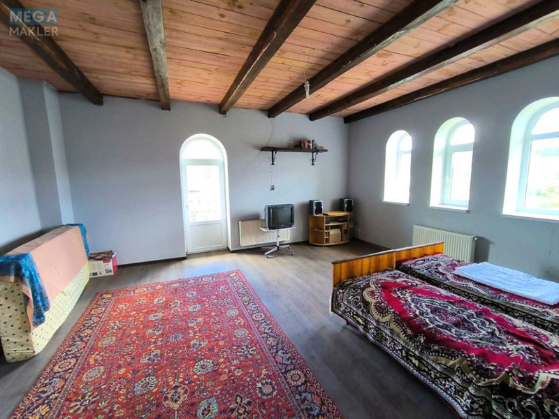 Продаж дома, 2&nbsp;поверху, 350&nbsp;кв.м, 6&nbsp;кімнат, ділянка 8&nbsp;соток, <a class="location-link" href="/nikolaevka-selo-kv-makarovskij-rajon/" title="Недвижимость Миколаївка">Миколаївка</a>, миколаївська (изображение 13)