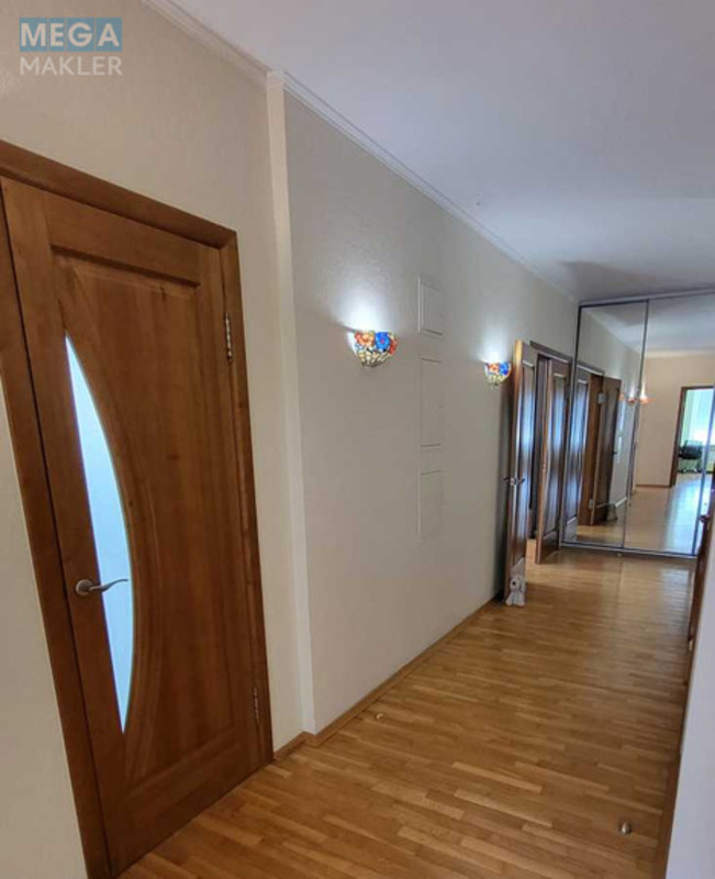 Оренда 4 кімнатні квартири, <a class="location-link" href="/kiev/" title="Недвижимость Київ">Київ</a>, <a class="location-link" href="/kiev/dneprovskij/" title="Недвижимость Дніпровський район">Дніпровський р-н</a>, Микільсько-Слобідська вул., 6В (изображение 18)