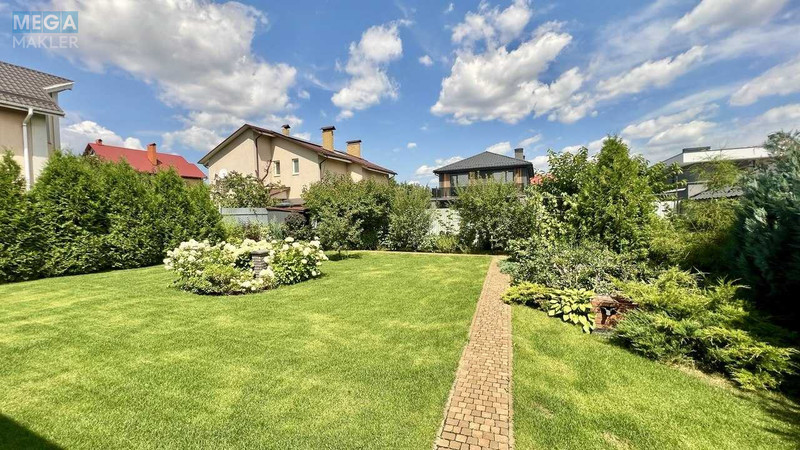 Продаж дома, 2&nbsp;поверху, 150&nbsp;кв.м, 4&nbsp;кімнати, ділянка 8&nbsp;соток, <a class="location-link" href="/kiev/" title="Недвижимость Київ">Київ</a>, <a class="location-link" href="/kiev/goloseevskij/" title="Недвижимость Голосіївський район">Голосіївський р-н</a>, Степана Рудницкого ул. (изображение 9)