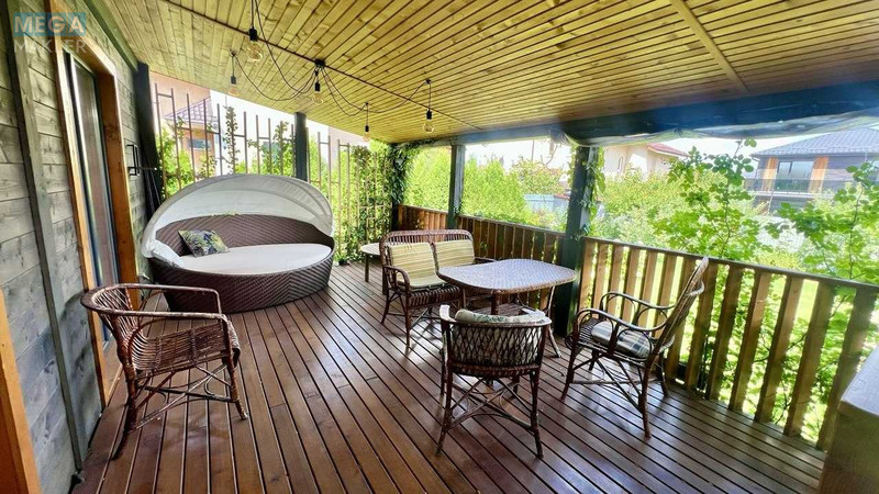 Продаж дома, 2&nbsp;поверху, 150&nbsp;кв.м, 4&nbsp;кімнати, ділянка 8&nbsp;соток, <a class="location-link" href="/kiev/" title="Недвижимость Київ">Київ</a>, <a class="location-link" href="/kiev/goloseevskij/" title="Недвижимость Голосіївський район">Голосіївський р-н</a>, Степана Рудницкого ул. (изображение 10)